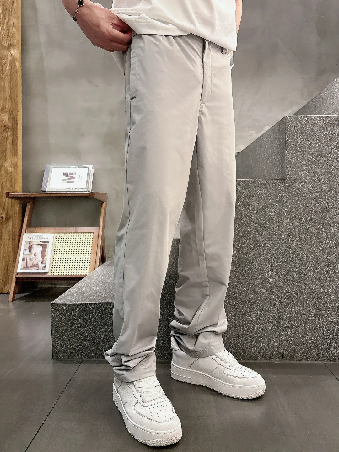 ， ， ， ， . . ， ， Sizes M-3x L